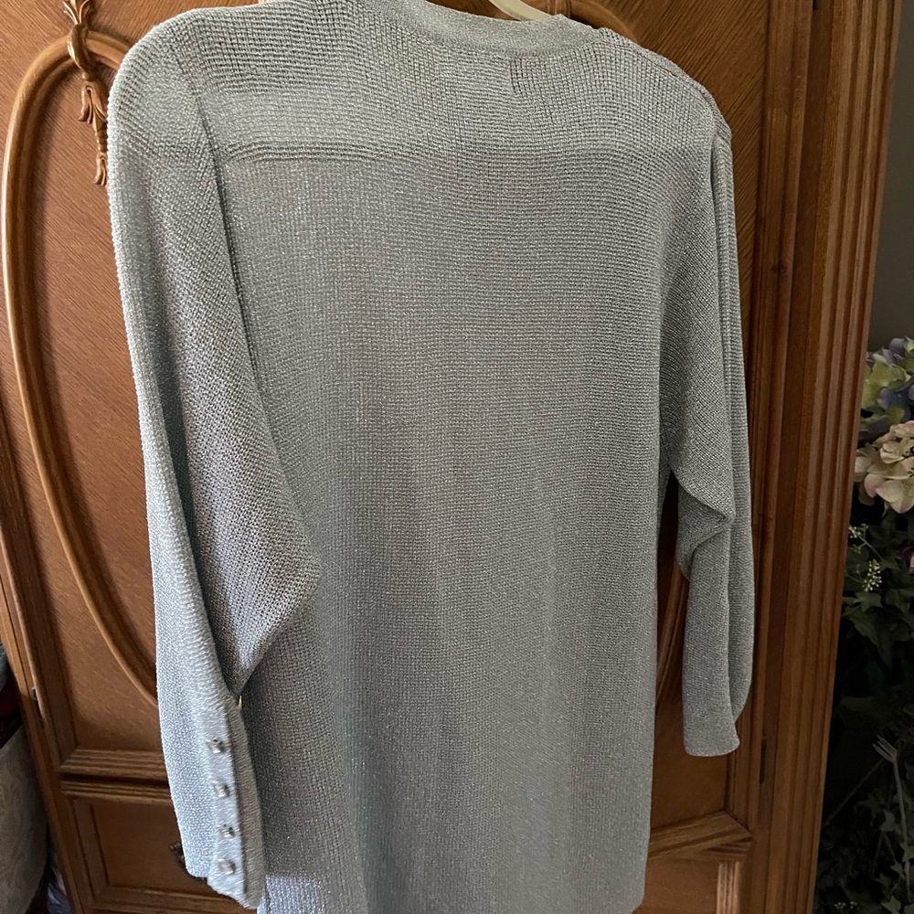 Sweater - Picture 3 of 4